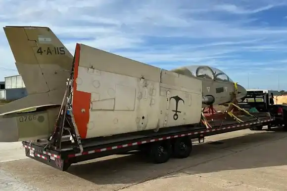 Malvinas: el avión de Crippa, cerca de volver a la Argentina