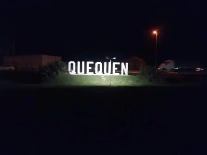 Trabajan para reponer las luminarias robadas
