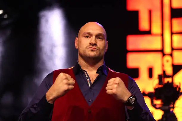Fury y Usyk pelearán en febrero por la unificación