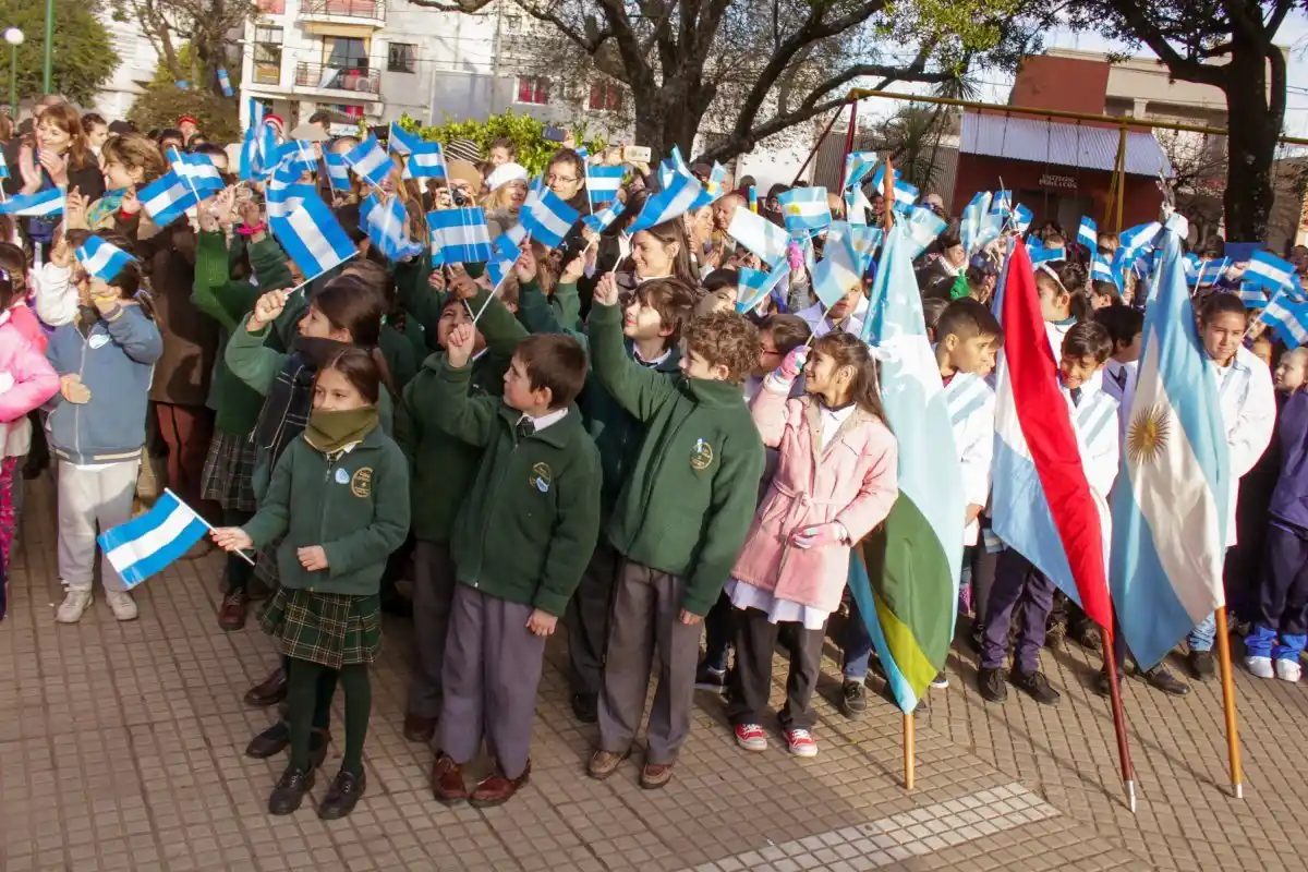 Se realizará el acto de promesa de lealtad a la bandera con estudiantes de la ciudad