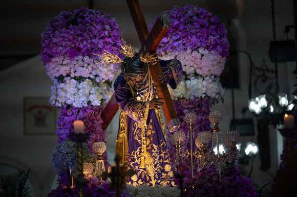 Maduro pide al NAZARENO “prosperidad, bienestar y protección de las familias venezolanas”