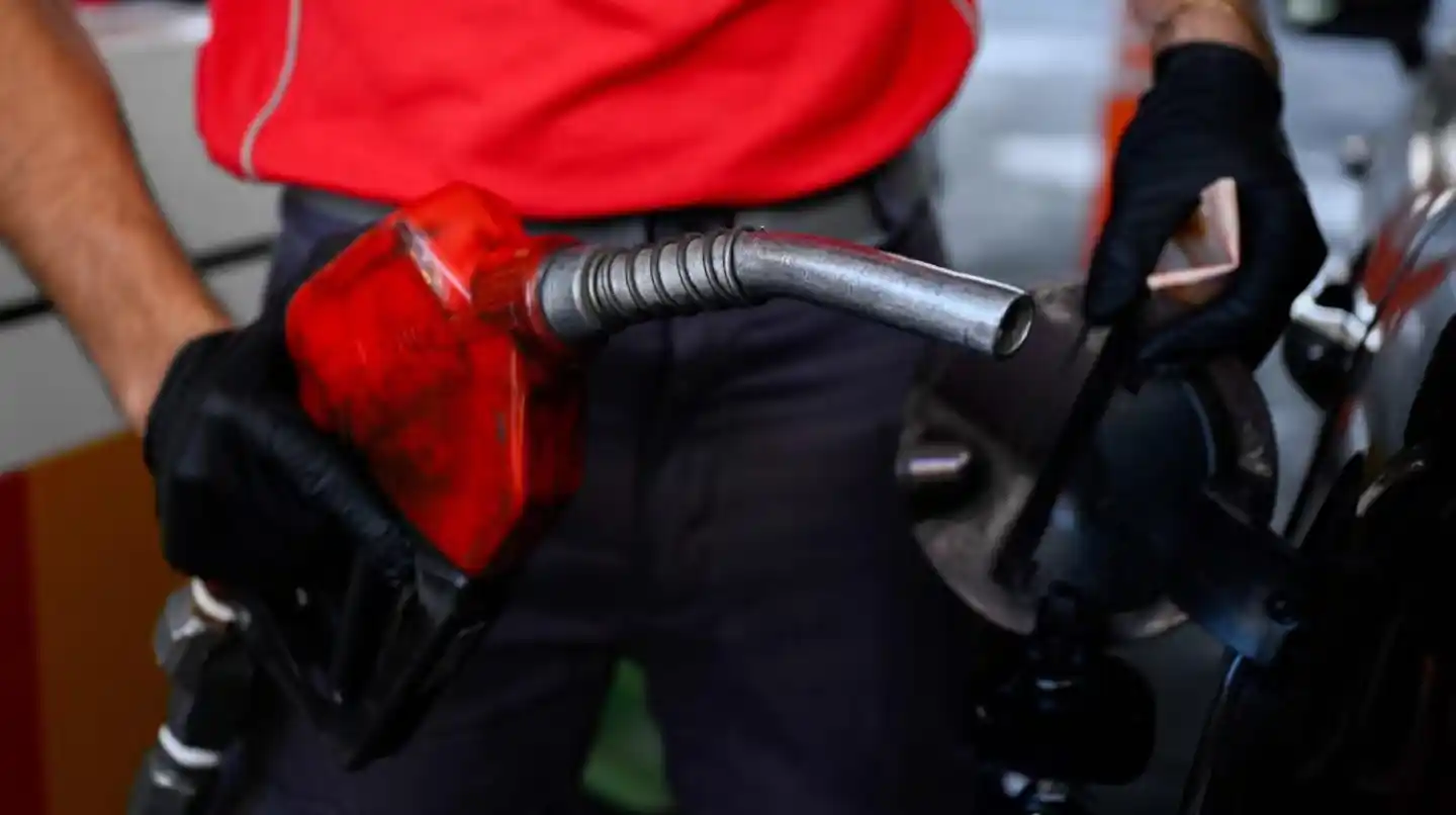 Otra vez, aumenta el combustible
