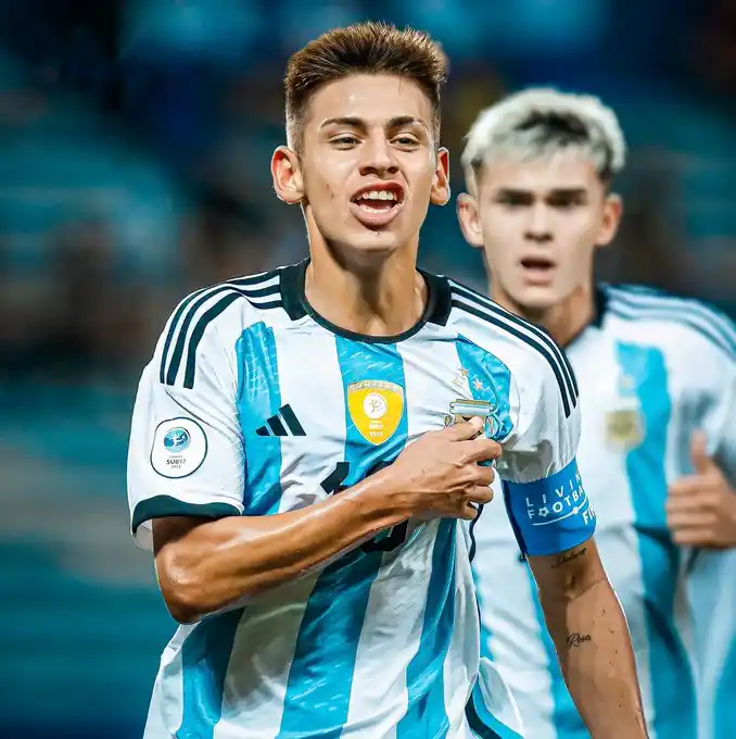 Echeverri, en la mira del Real Madrid