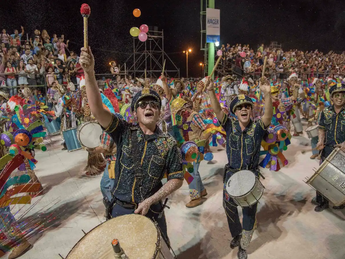 Casi dos millones de turistas  se movilizaron por el carnaval