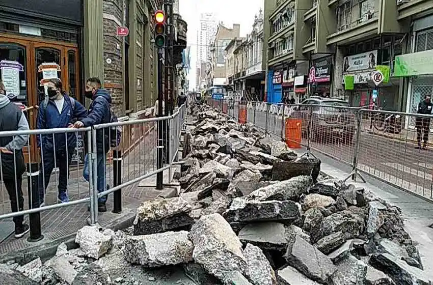 Comenzó el ensanchamiento de la vereda de Corrientes: cuánto durará la obra y qué costo tendrá