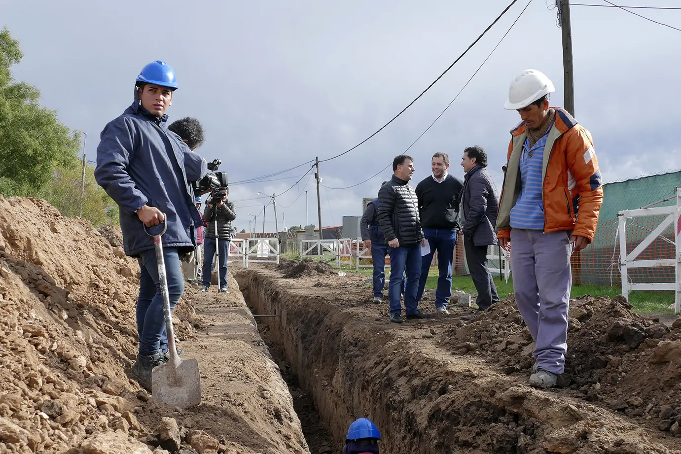 El intendente de Azul supervisó obras en el barrio Uocra