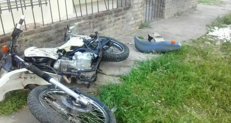 Chocaron dos motos en Benefactoras Sampedrinas y Facundo Quiroga