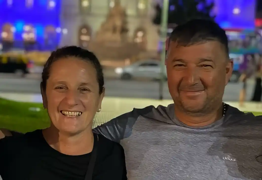 Trasladaron a Buenos Aires en “estado crítico” a la pareja de la concejala Cappelletti, tras accidente en moto