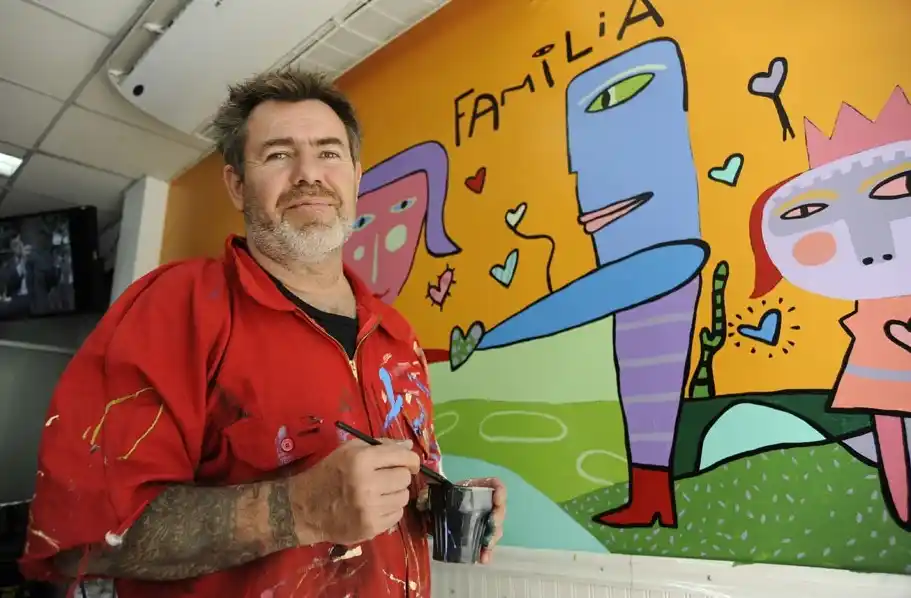 Milo Lockett pintará un mural en el Hospital San Roque de Paraná 