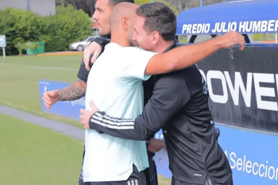 El apoyo de Messi a Mascherano para que siga al frente de la Sub 20 y el deseo de Javier: "Que lindo sería tenerlo por acá"