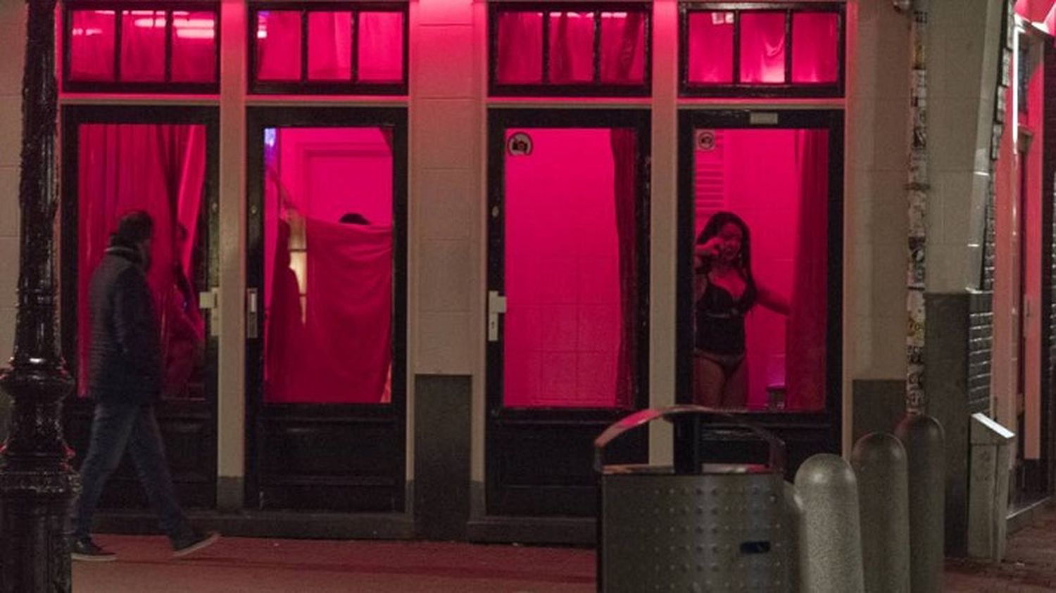Prostitutas en La Haya exigen retomar sus actividades en medio de la pandemia