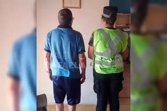 Le agregó el “3” a la licencia de conducir vencida y cuando intentó pasar, lo agarraron