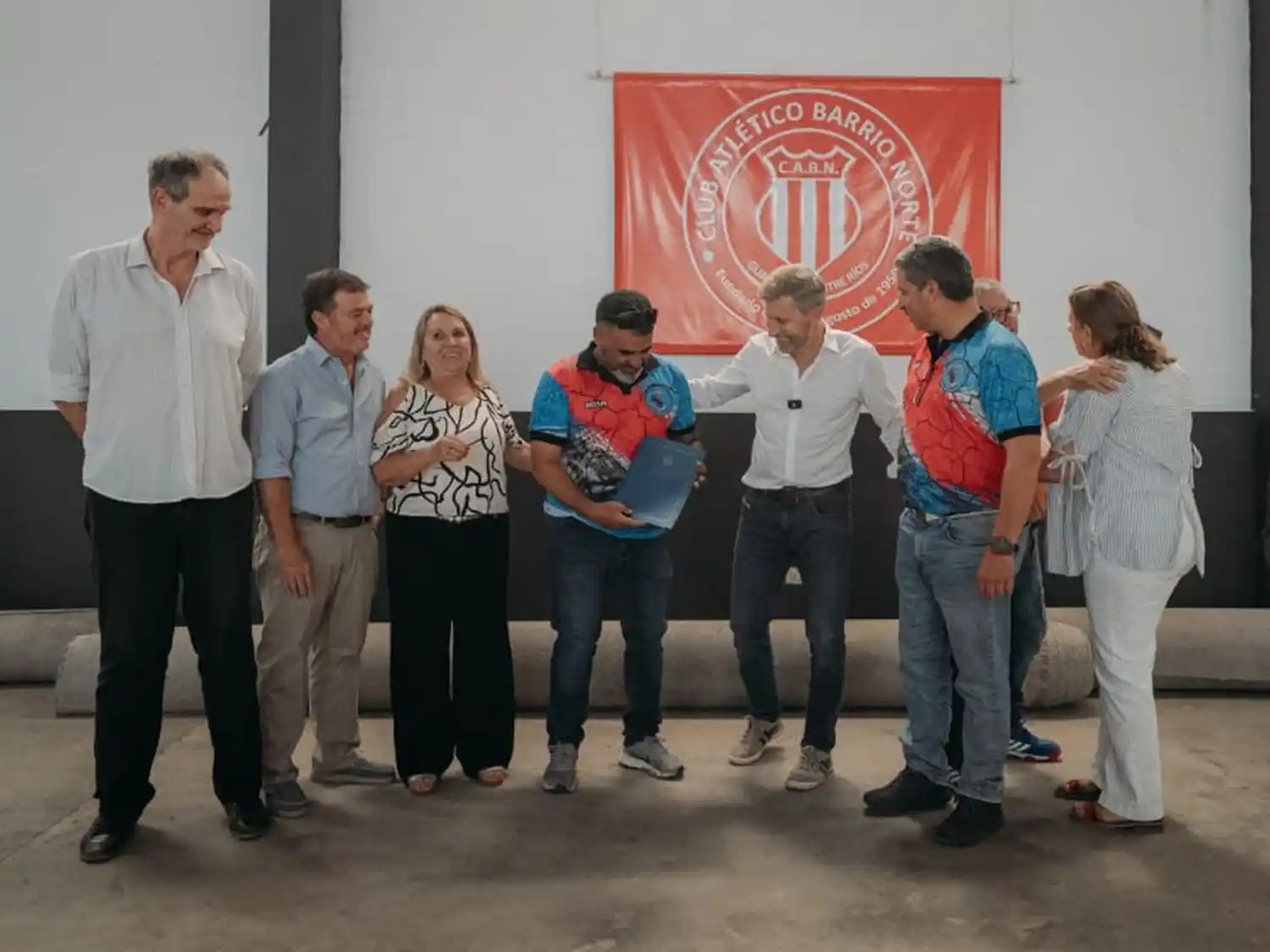 El Gobernador entregó aportes a la barra pesquera Gualeguay-Galarza