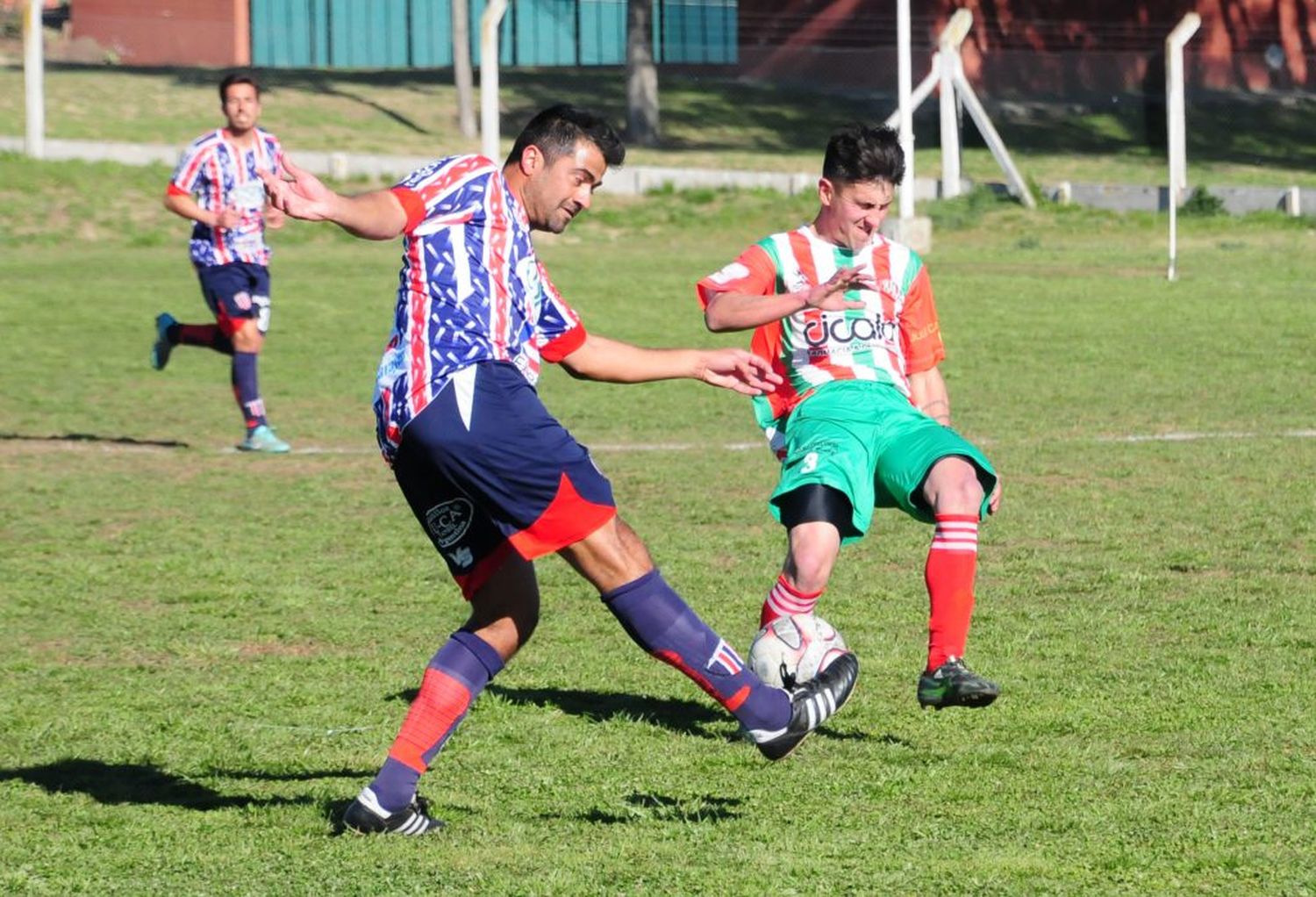 Trama, un defensor seguro que extraña pelota y vestuario