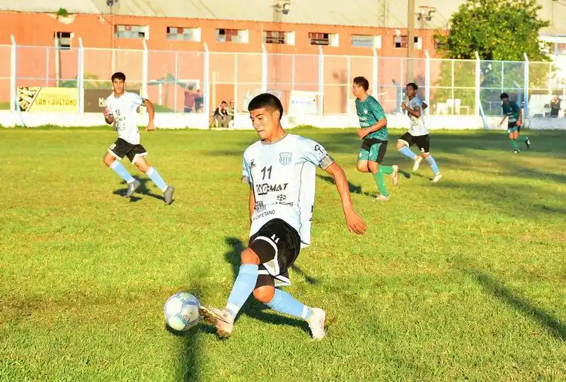 Triunfo para Fontana y empate
en el clásico Depor-Libertad