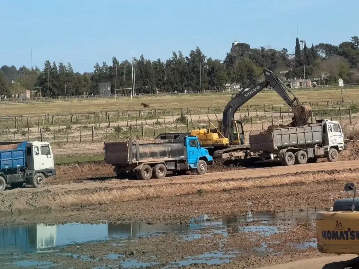 Avanzan las obras en el reservorio del Hipódromo para optimizar el escurrimiento pluvial en la zona