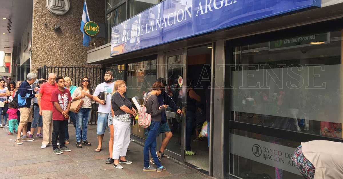 La Policía Local reconoce una baja de las salideras bancarias