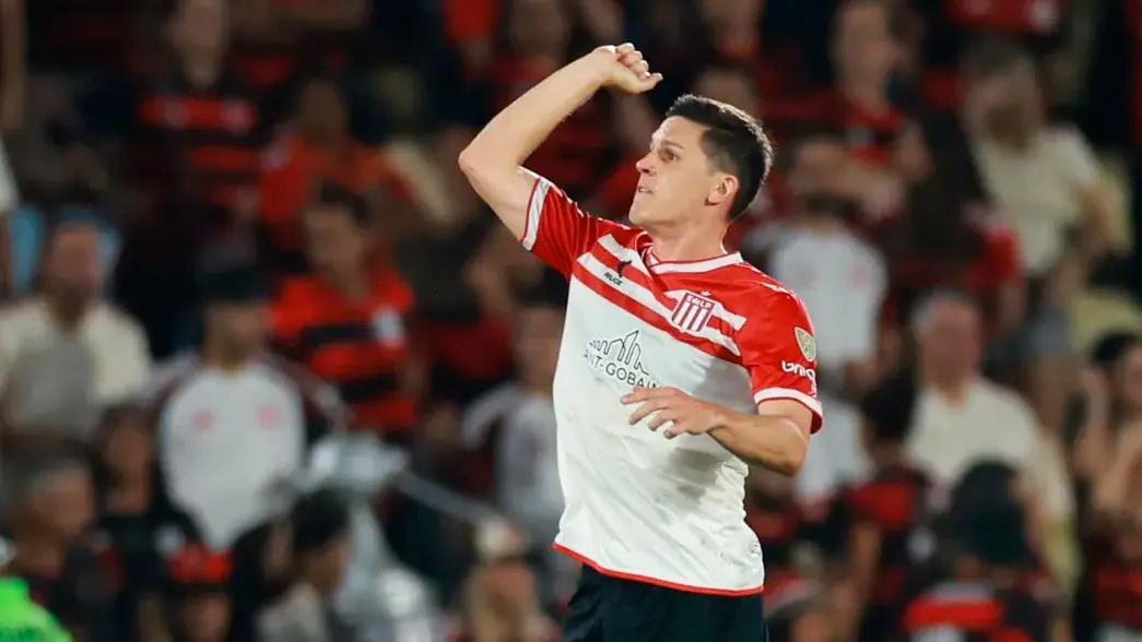 Estudiantes logró un descuento de oro sobre la hora, perdió con Flamengo y sueña con darlo vuelta