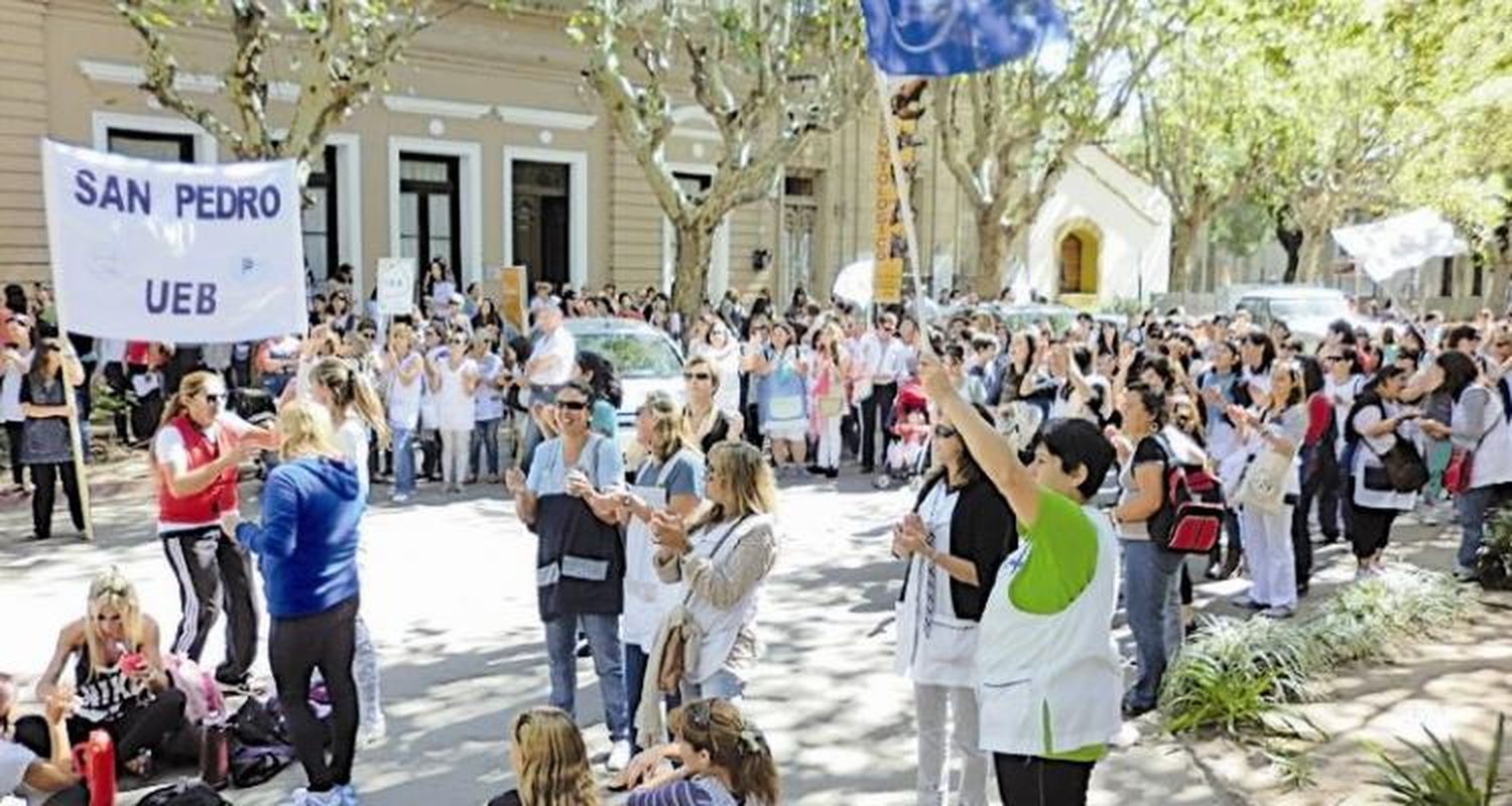 Hay clases y actividades distritales