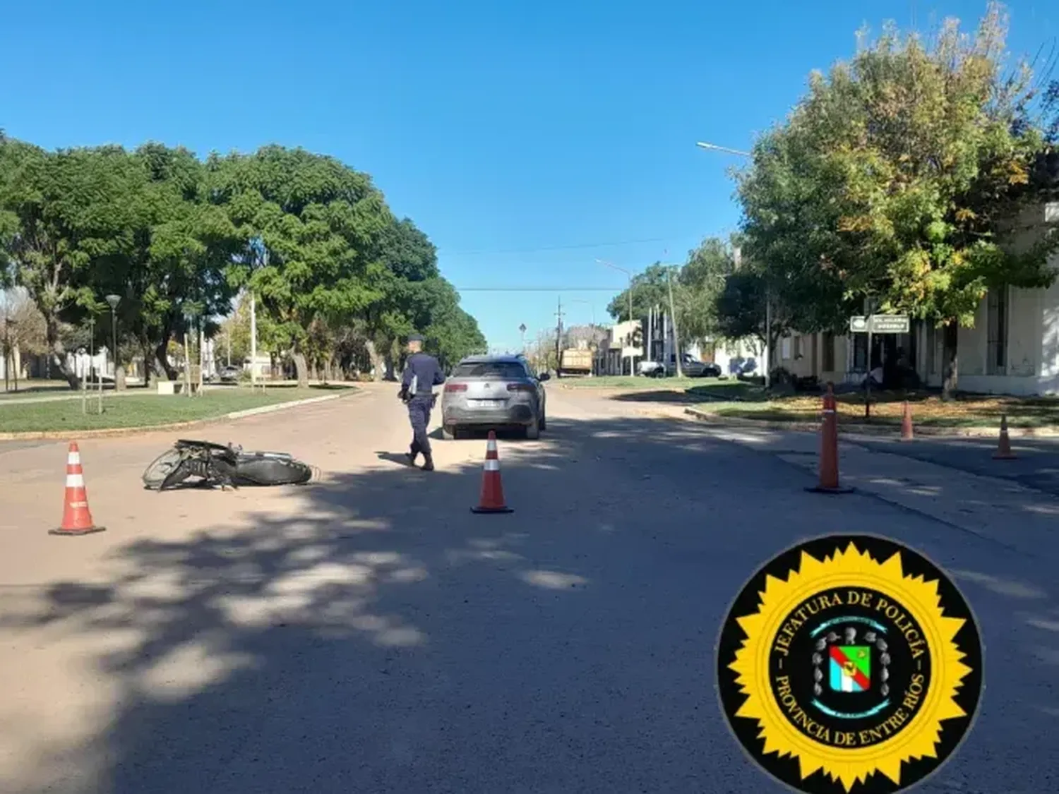 Un nene de 12 años andaba en moto y fue atropellado por un auto