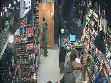 Un policía retirado frustró un intento de robo en un comercio
