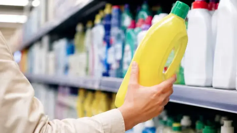 ANMAT prohibió productos de limpieza Qualibest y ordenó frenar su venta en todo el país
