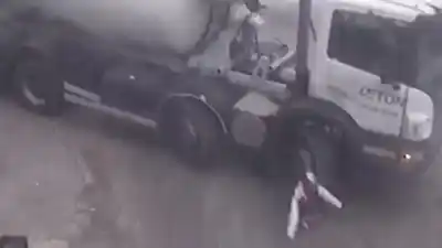 Impactante accidente en Tigre: un camión lo pasó por encima y logró sobrevivir