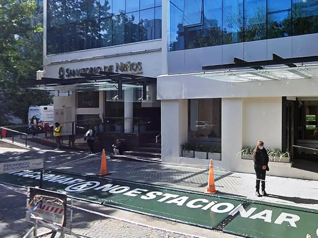 El niño internado por hepatitis podría ser trasplantado ya que apareció un donante