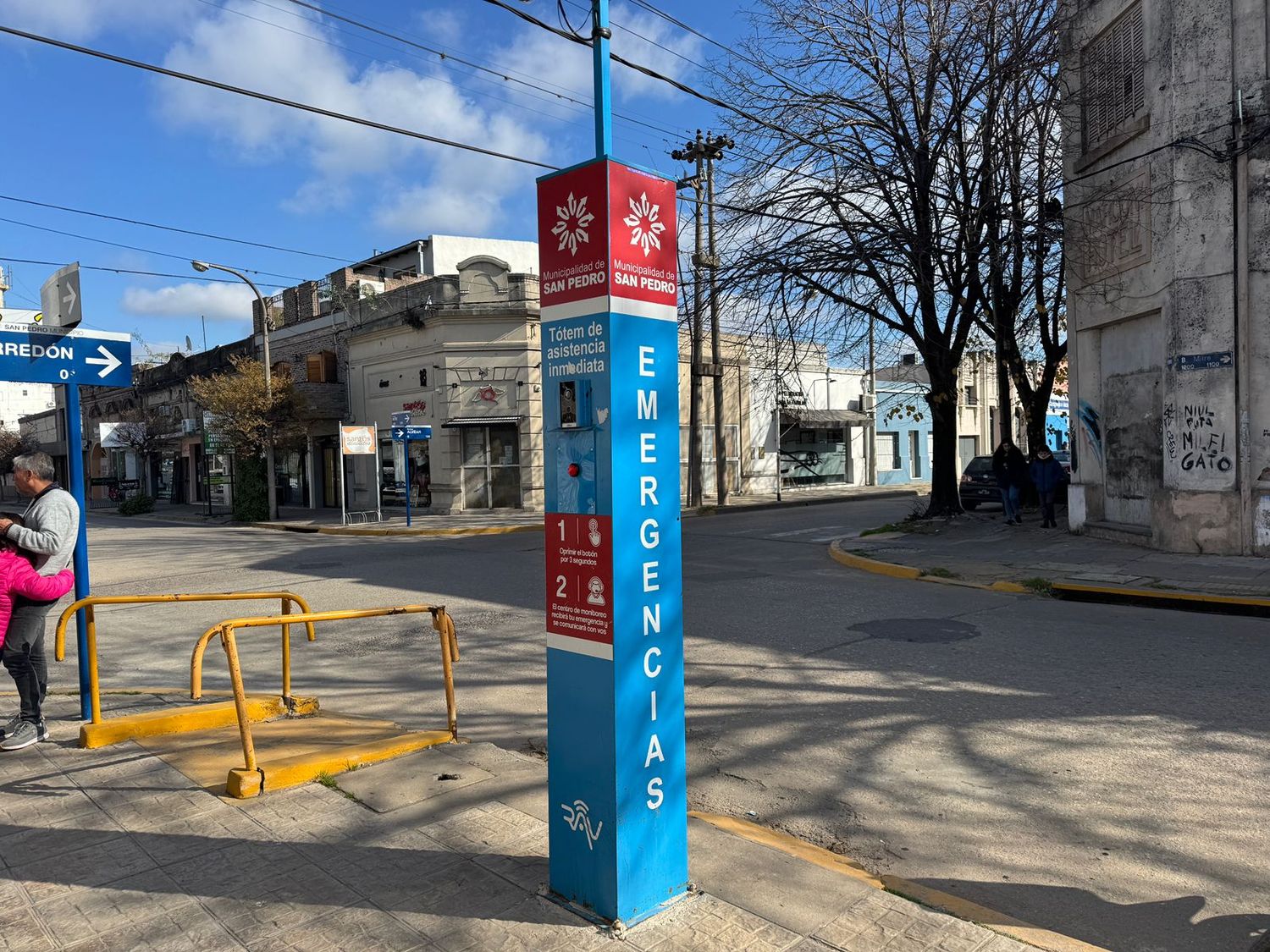 Los delincuentes pidieron el remís para la esquina de Coopser y quedaron filmados por la cámara del tótem de segurida.