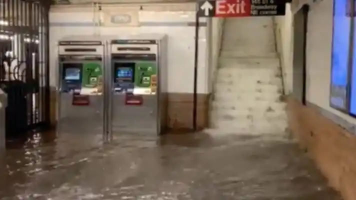 IMPRESIONANTES imágenes del Metro de Nueva York bajo las aguas tras la tormenta Ida (+ Video)