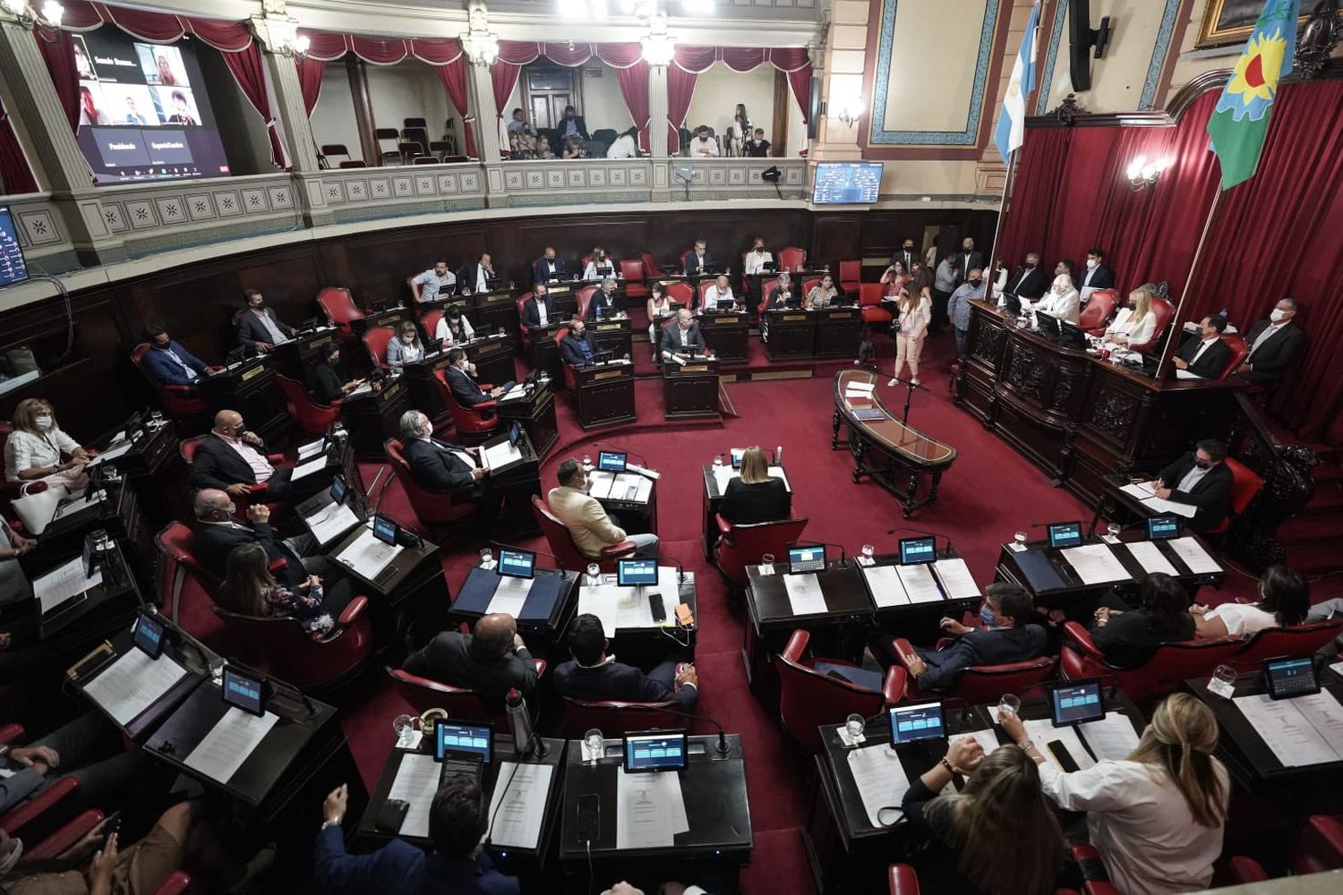 Avanzó la reforma de la reelección indefinida en Provincia: Hubo votos disidentes en ambos bloques del Senado