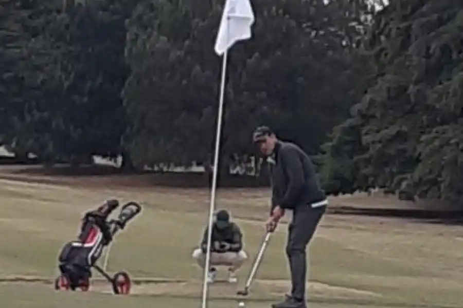 Talento en la región: San Vicente tiene un golfista crece en silencio