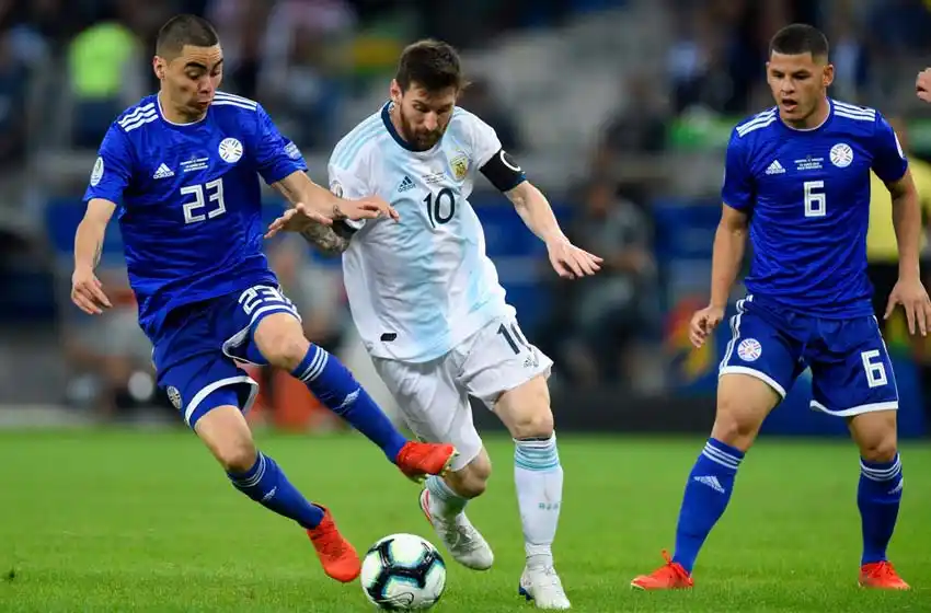 Argentina no pasó del empate ante Paraguay y quedó contra las cuerdas