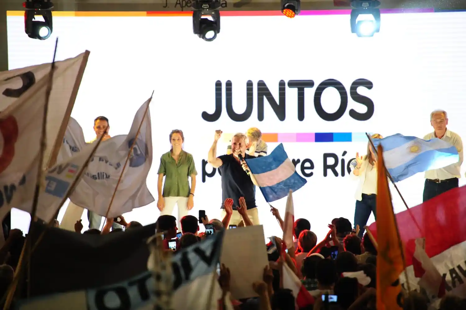 Rogelio Frigerio cerró campaña: "La dignidad del pueblo entrerriano no está a la venta"