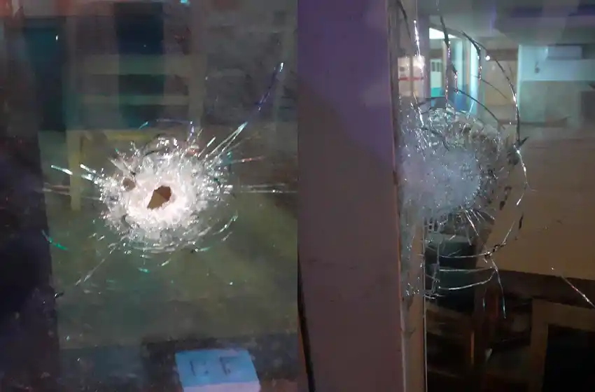 Balacera contra el Distrito Sur: «Se trata de un mensaje entre bandas que buscan mayor trascendencia y agreden un edificio público»