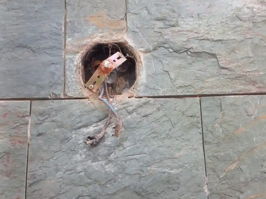 aplique robado luz rafaela