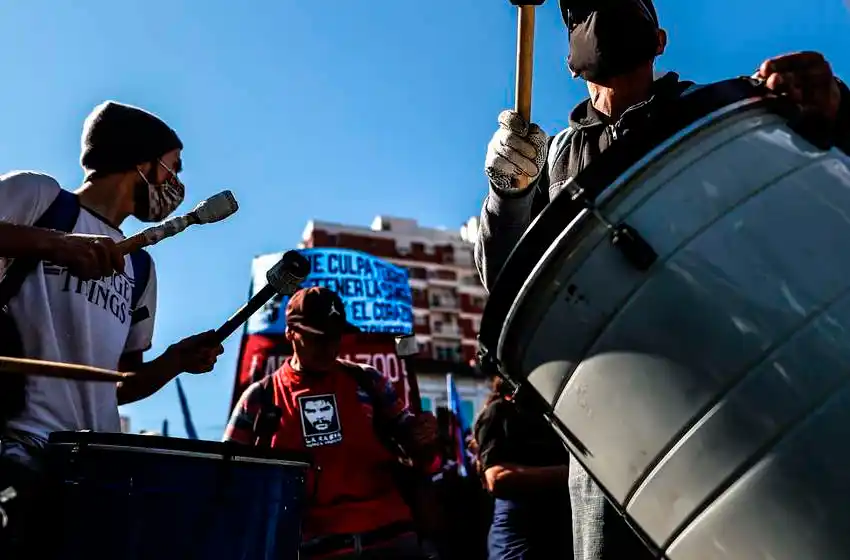 Movimientos sociales, sindicatos y sectores del kirchnerismo marchan en contra de la Corte Suprema