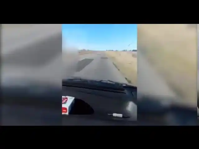 Hizo manejar a su hijo de 10 años en plena ruta y lo grabó