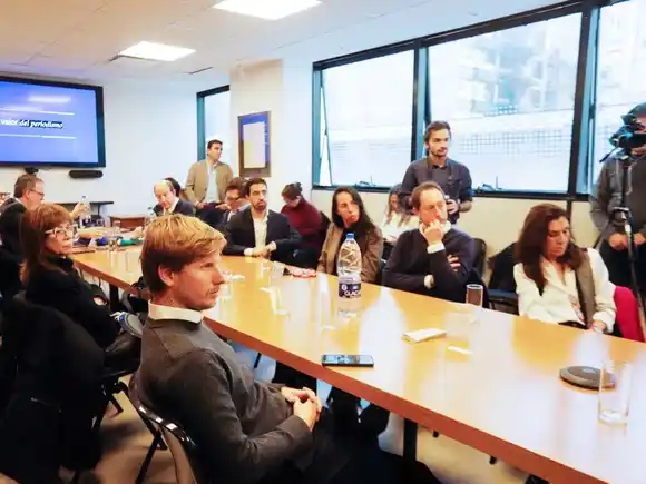 ADEPA lanzó una campaña que resalta “el valor del periodismo” para la democracia en tiempos de fake news