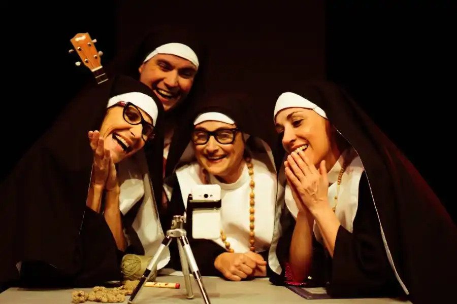 María Cecilia Tonón, Marilú de la Riva, Laura Bañón y Manu Zimmermann son las hermanas tejedoras. Foto Trinidad Brussolaro /CCLM