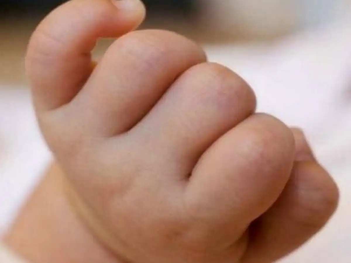 Abandonaron a un bebé con una nota: “Mi mamá no puede cuidarme”