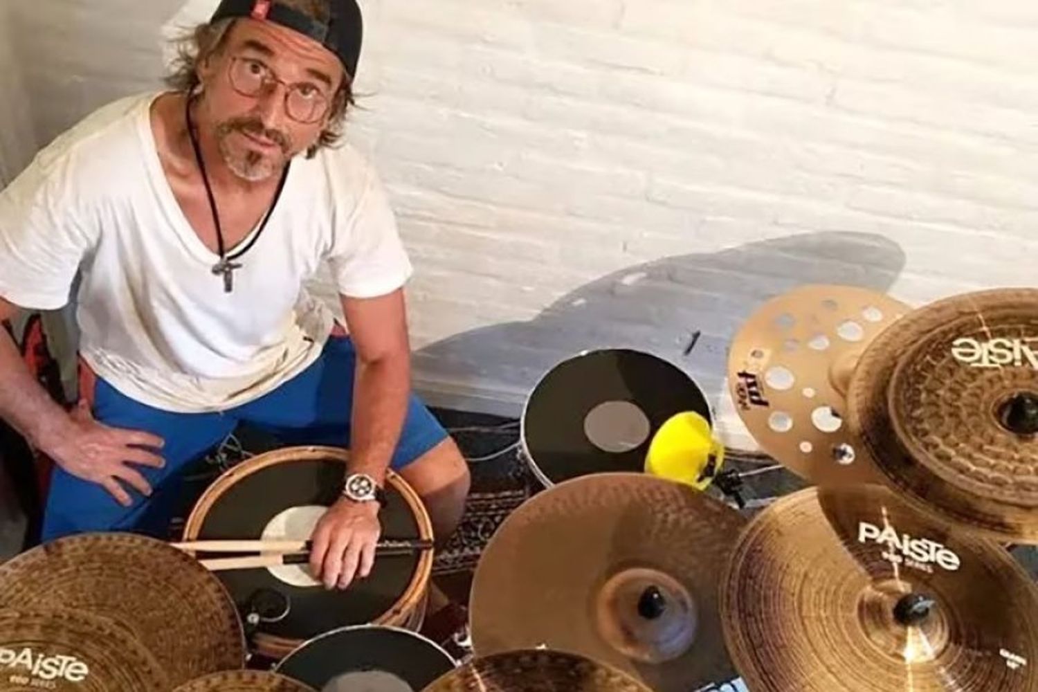 Un famoso músico elogió a Benegas Lynch como baterista