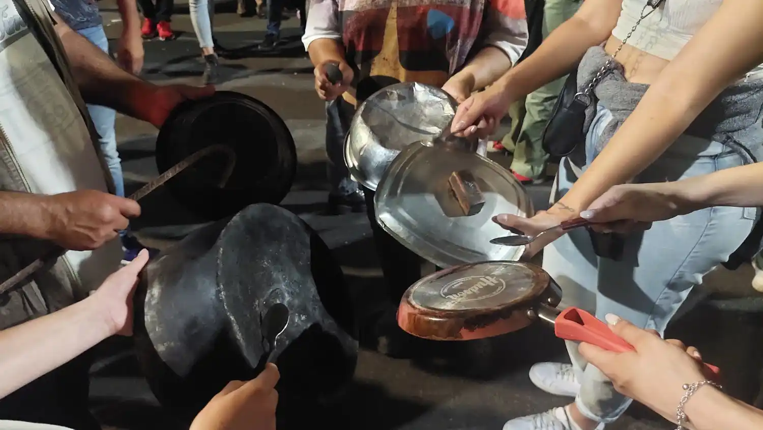 Cacerolazo LP