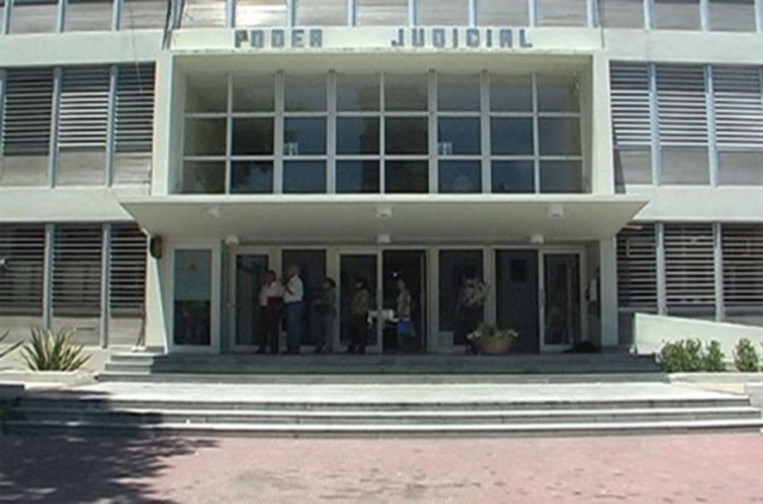 Paraná: Empleada de Tribunales presentó fiebre y reducen la actividad