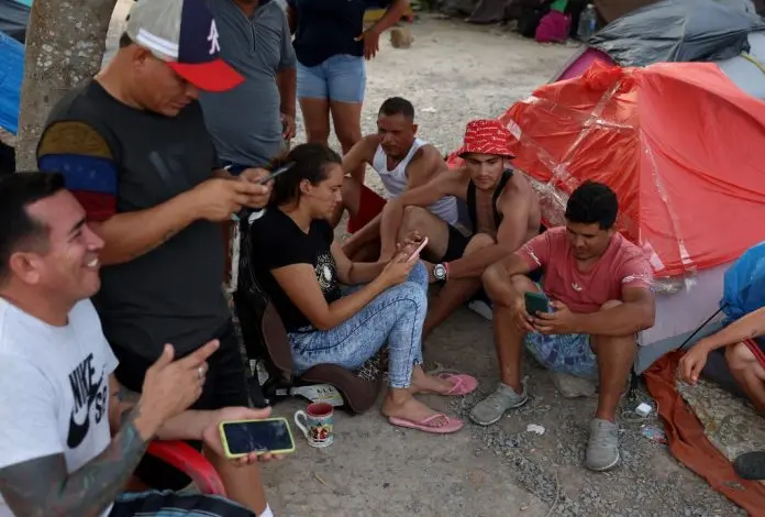 MILITAR VENEZOLANO DESERTOR espera en la frontera de México que le permitan entrar legal a EE.UU.