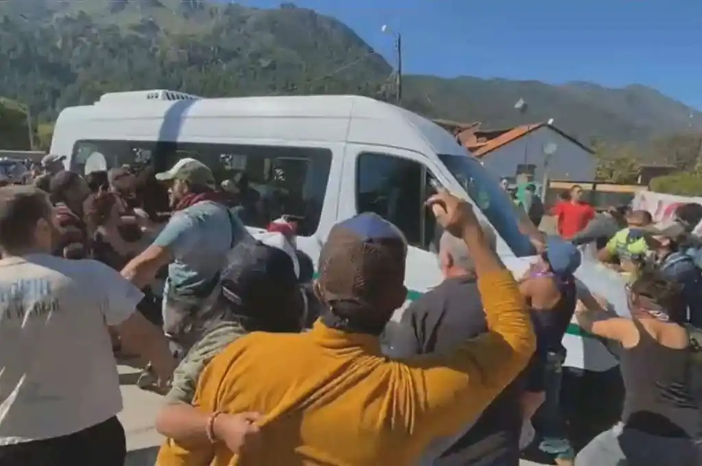 Graves incidentes durante la visita de Alberto Fernández a Chubut