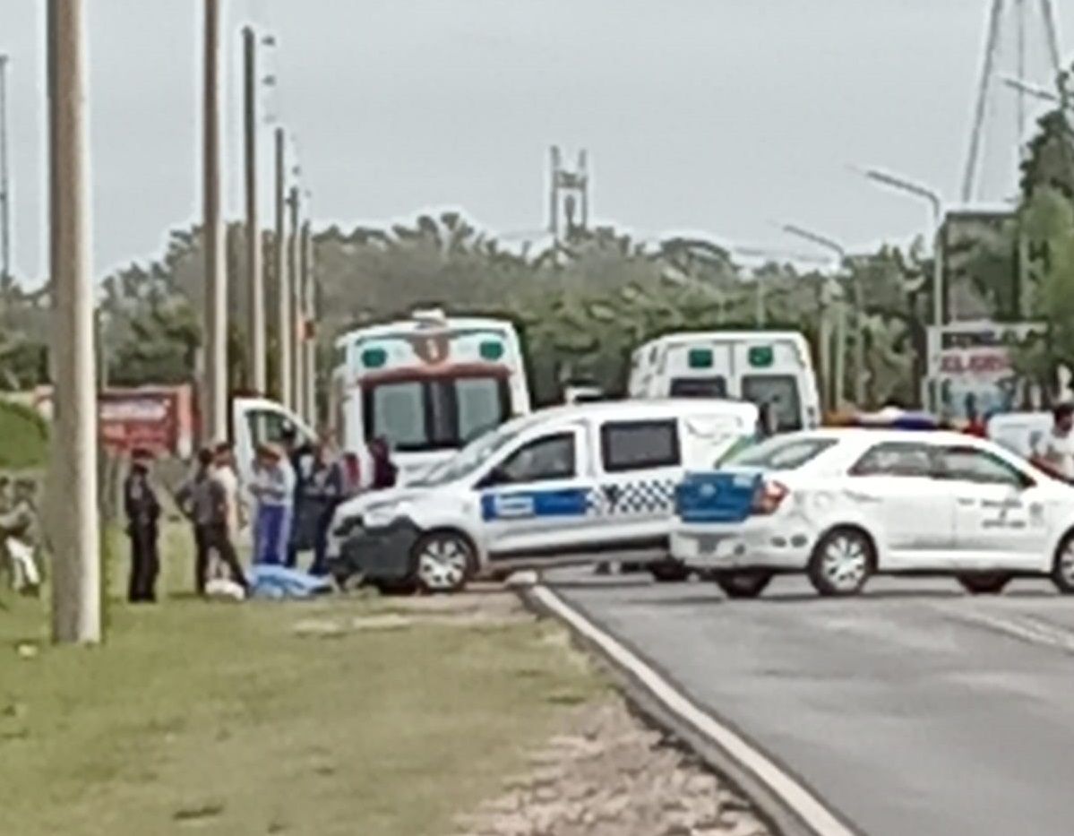 Falleció una persona mientras iba andando en bicicleta a metros del ingreso a Pueblo Belgrano