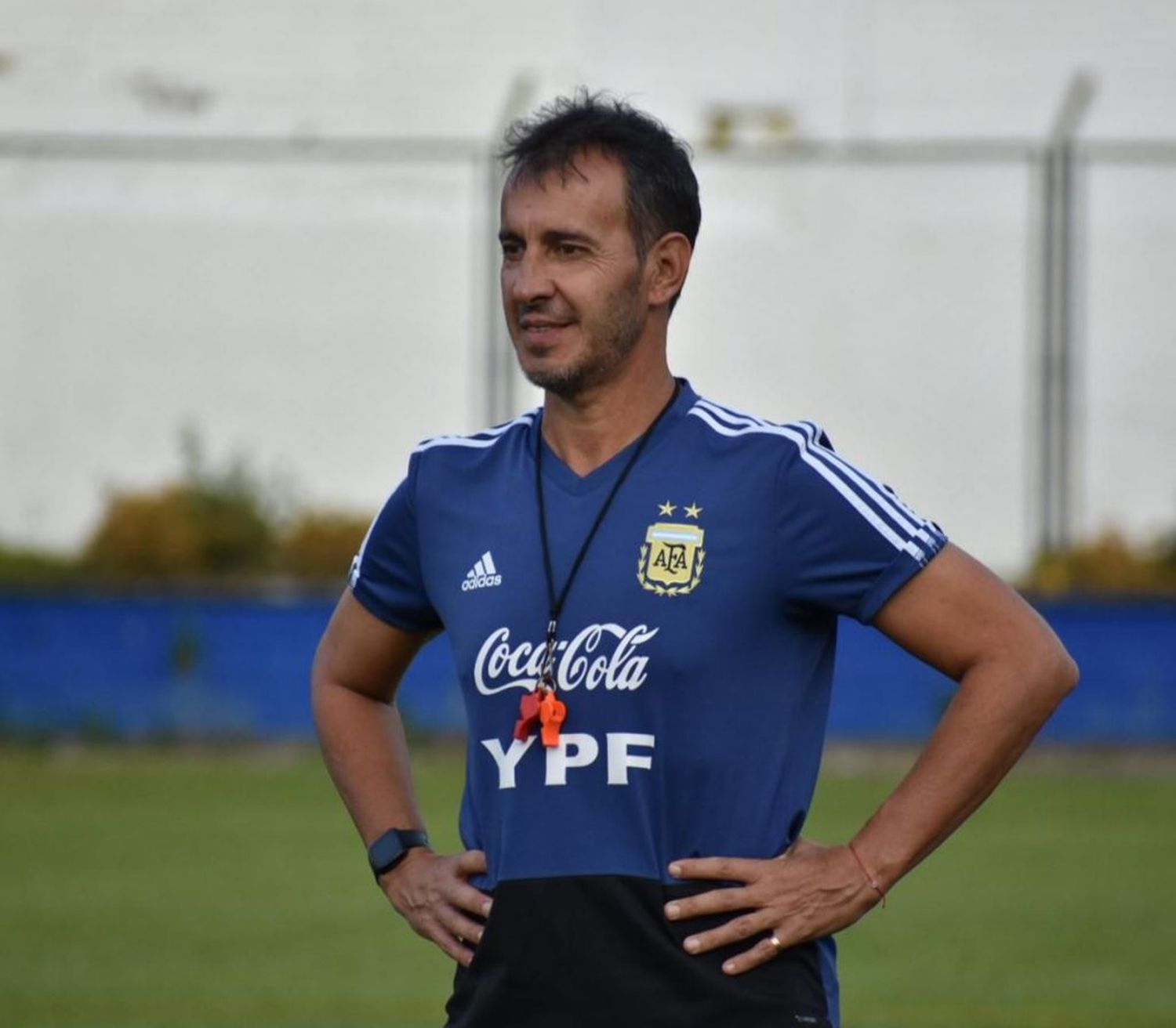 “No hay que ser hipócritas, los jugadores valen más cuando pasan por la selección”