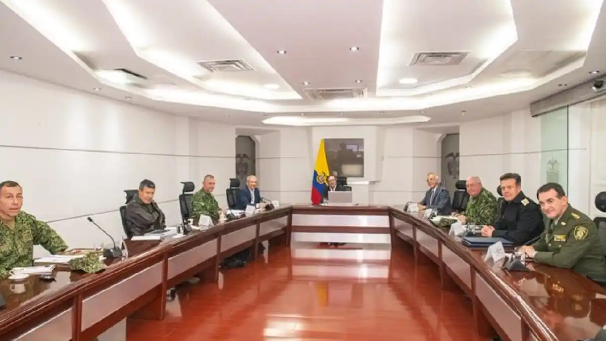 PETRO ORDENA “ACTUAR” a la Policía de su país en contra de las protestas por elección de nuevo fiscal