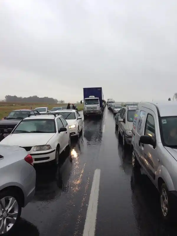 Corte en Ruta 9 altura Ramallo
